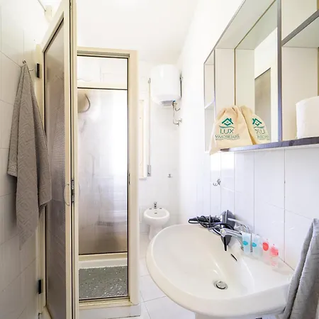 Apartment Mini Con Terrazza Fronte Mare