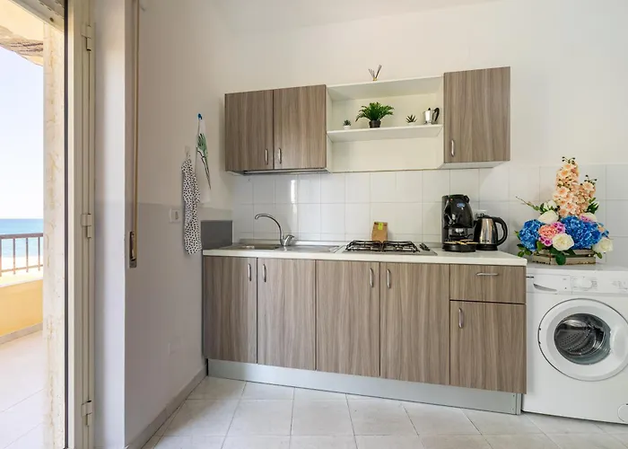 Apartamento Mini Con Terrazza Fronte Mare