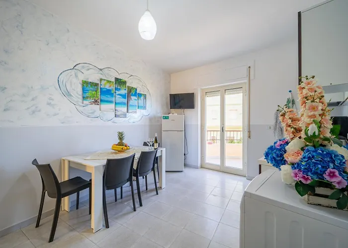 Mini Con Terrazza Fronte Mare Apartamento