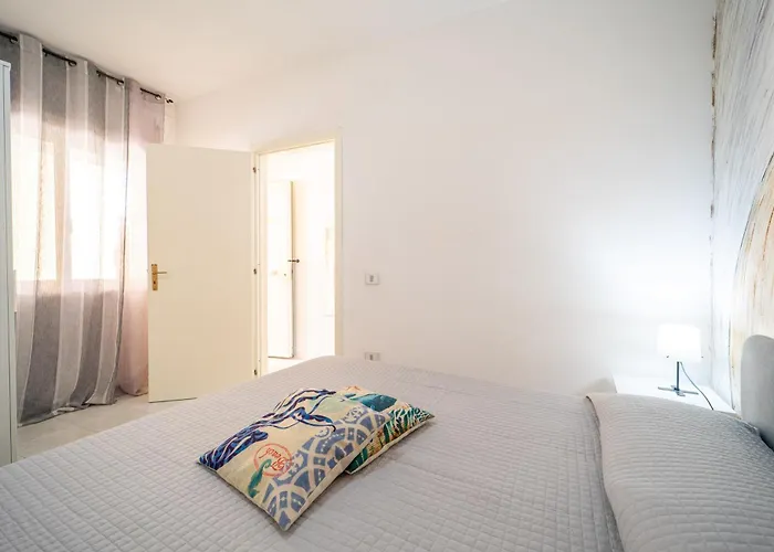 Mini Con Terrazza Fronte Mare *